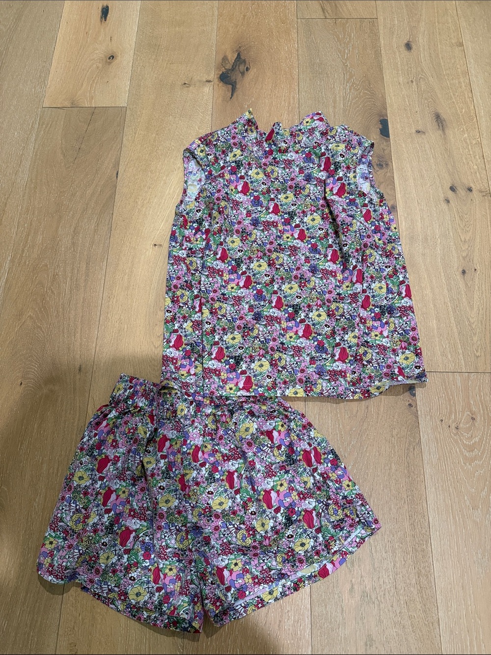 Buru Pink Floral Set - Mod Top (XS) & Everyday Shorts (S)